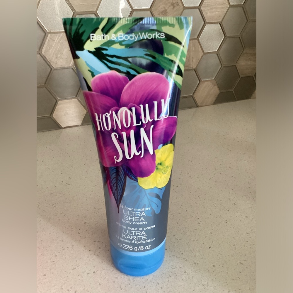 Bath and Body Works - Honolulu Sun